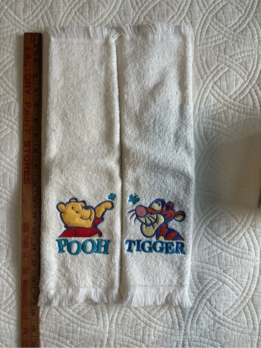 Disney Vintage Winnie the Pooh Ceramic soap Pump with Pooh & Tigger Hand Towels